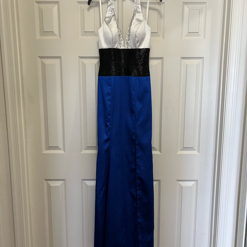 Cute prom dress from “Wow! Prom & Pageant, White/Black/Royal, Size 6”.